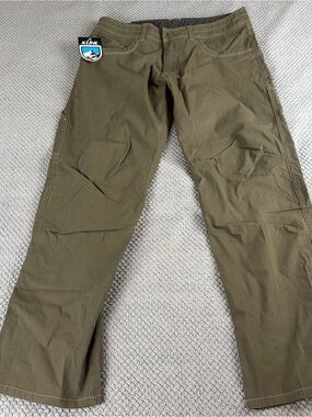 New KÜHL revolvr Men’s Olive Green/brown Cargo Pants